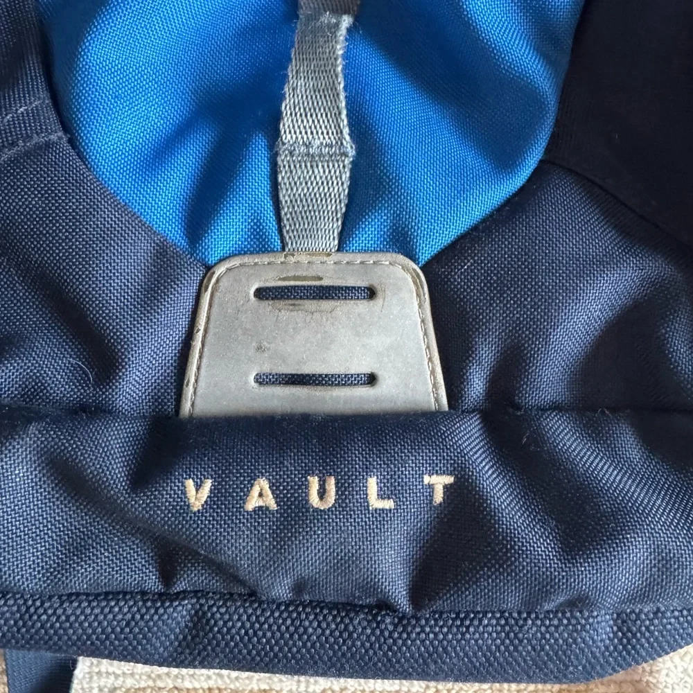 The North Face Vault Backpack Blue Laptop School Bag Travel Daypack